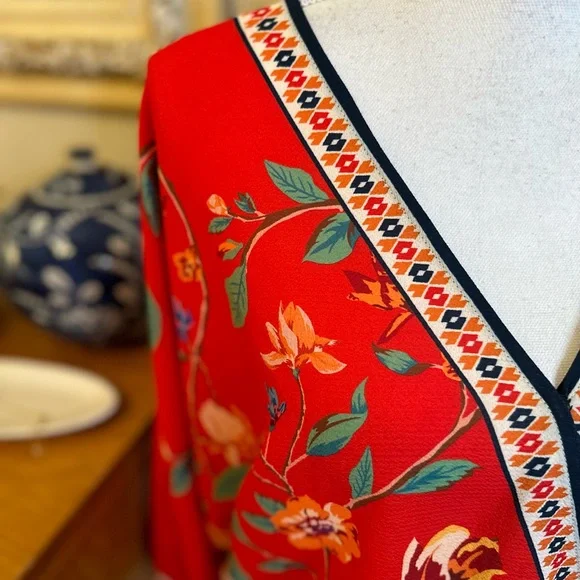 Flying Tomato blouse - Picture 3 of 10